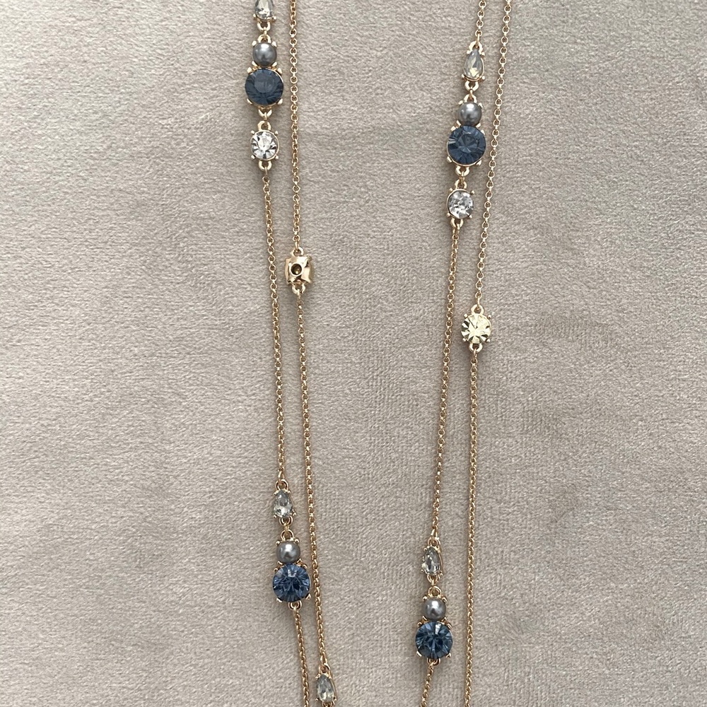 Costume Jewelry - 21” rhinestone necklace